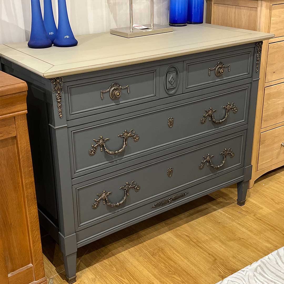 ornate 5 drawer chest of drawers