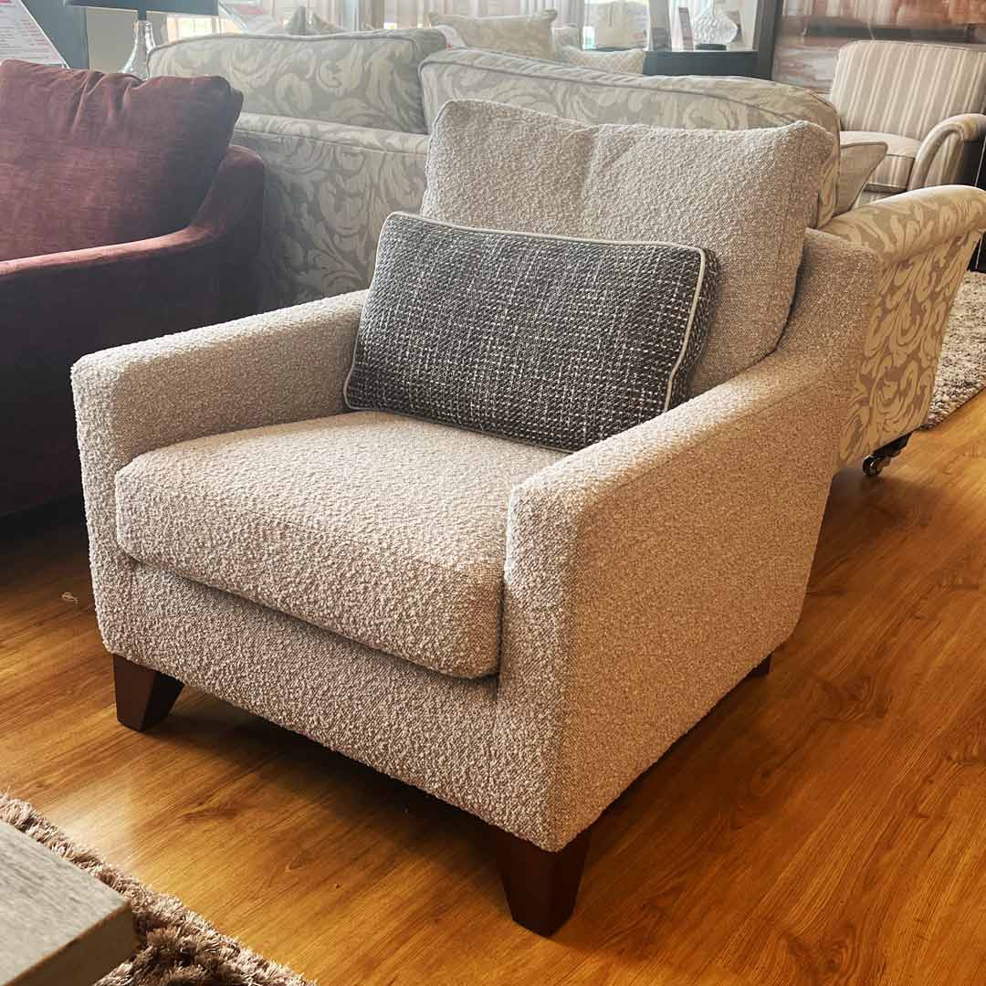 Manhattan armchair