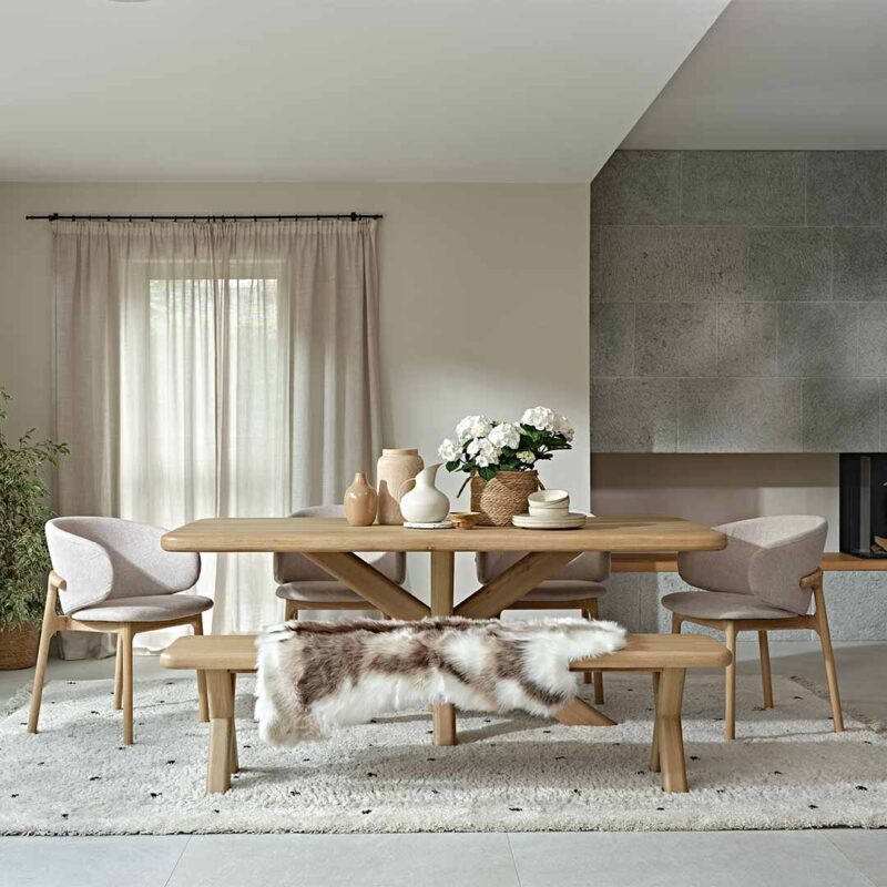 Flynn dining table by Baker Furniture