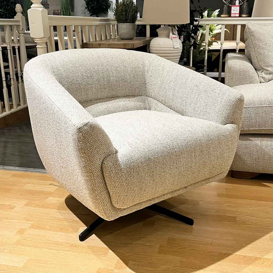 Aura Swivel Chair