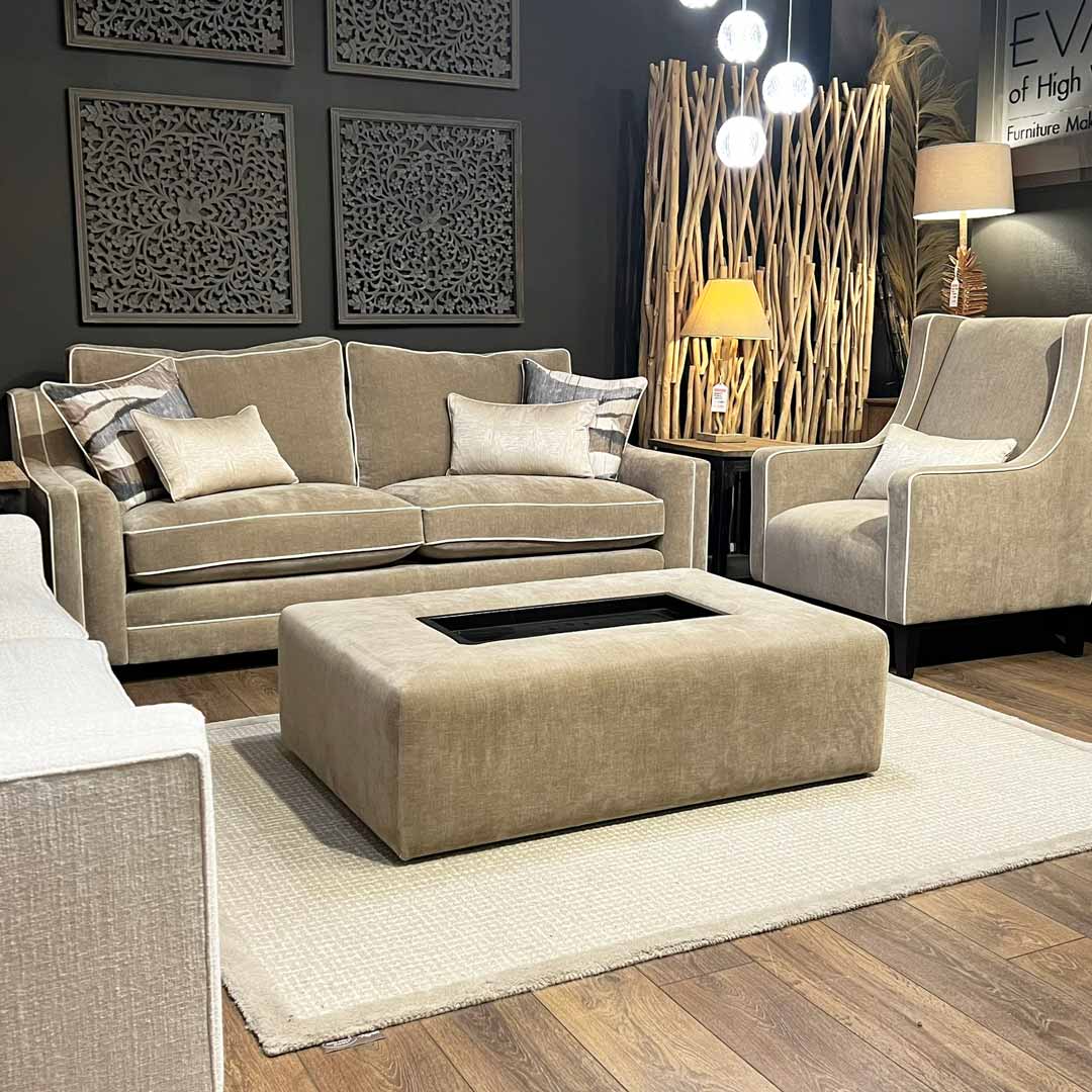 Carolina 3 seater stool and chair